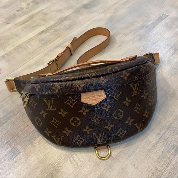 Louis Vuitton Bum Bag - Picture 6 of 7